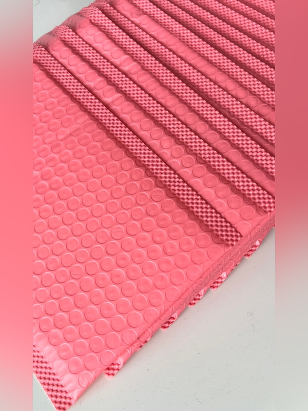 Pink Bubble Mailers - Picture 2 of 6